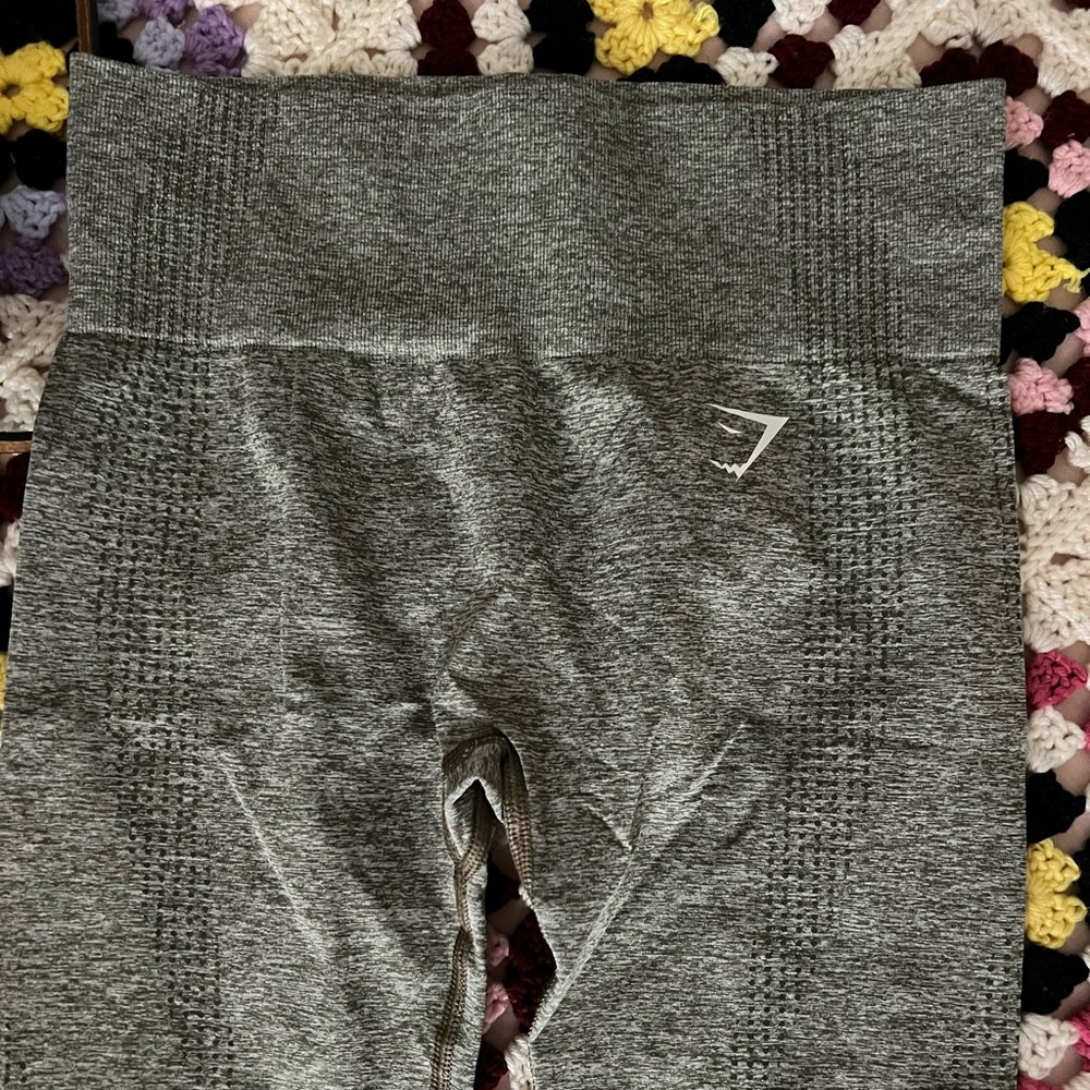 Gym shark legging-grey greenish never worn